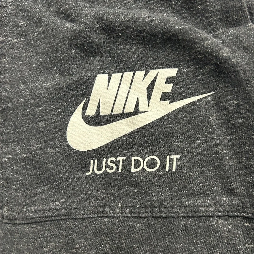 Nike these cropped